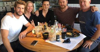 Mark Filippelli (pictured centre with the Hemsworths) was diagnosed with hairy cell leukaemia in 2015