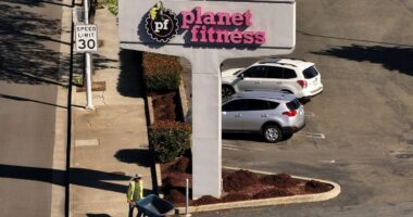Planet Fitness’s stock rallies as it beats profit and revenue estimates