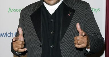 Quincy Jones at 'Singers and Songs Celebrate Tony Bennett's 80th' in Hollywood in 2006