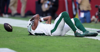 Raiders Fans Rip Davante Adams After Latest Jets Embarrassment
