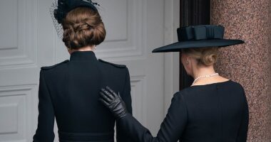 Sophie simply placed her hand on Kate's shoulder as the pair walked off the balcony after the service on Sunday