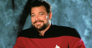 Jonathan Frakes as Riker in Star Trek: The Next Generation