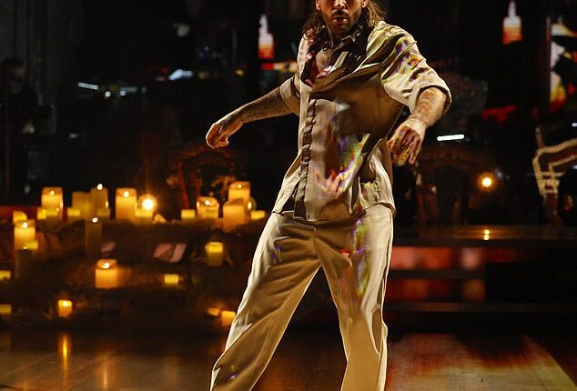 Strictly's Pete Wicks leaves viewers in tears as he pays tribute to his nan with emotional dance after saying her death was the 'hardest time' of his life