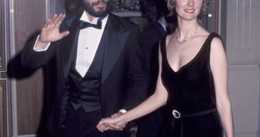 Susan Sarandon and her ex-husband Chris Sarandon divorced in 1979 and 45 years later, she still carries his surname. Seen here in 1974