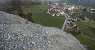 Swiss villagers given deadline to evacuate as rockslide edges closer