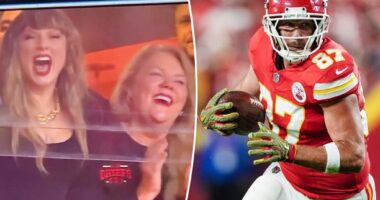 Taylor Swift's mom honors daughter, Travis Kelce with Chiefs jacket