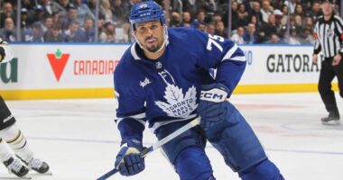 Trade Proposal Has Maple Leafs Dealing Reaves for Center