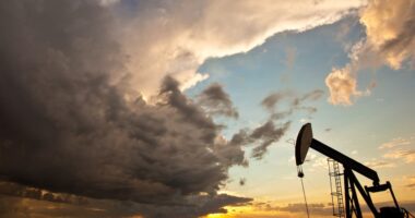 U.S. oil benchmark falls back below $70 a barrel on China stimulus disappointment