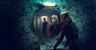 Anna Maxwell-Martin as Delia Balmer looking into a mirror in ITV drama Until I Kill You