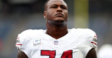 49ers Sign Former First-Round OL D.J. Humphries: Report