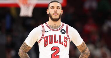 Bulls' Decision to Extend Lonzo Ball Called Into Question