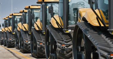 Caterpillar voices optimism for a favorable shift in tariff costs as stock resists sharp selloff