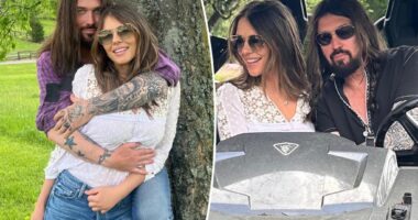 Elizabeth Hurley and Billy Ray Cyrus cozy up on ‘Tennessee weekend’ after debuting romance