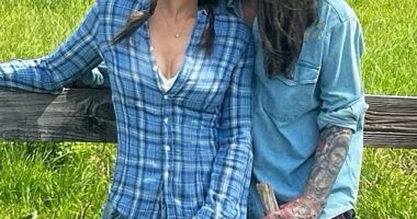 Despite their different worlds, many Hollywood and country stars have fallen in love, as seen with the recent unexpected romance of Elizabeth Hurley, 59, and Billy Ray Cyrus, 63