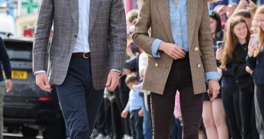 Prince William and Kate Middleton have released a new photograph on the occasion of their 14th wedding anniversary, which they spent in the Isle of Mull in Scotland