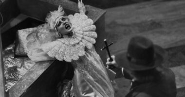 10 Gothic Horror Movies That Are Bangers From Start to Finish