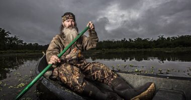 Duck Dynasty star Phil Robertson has died at the age of 79, his daughter-in-law Korie Robertson said Sunday on Facebook