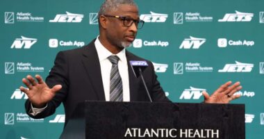 Aaron Glenn Takes Shot at Old Jets Regime