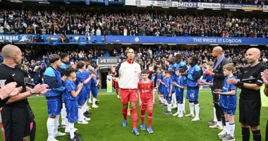 Arsenal are excpeted to follow in Chelsea's footsteps and give Liverpool a guard of honour ahead of their clash on Sunday