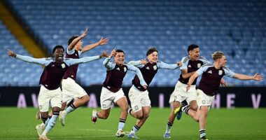 Aston Villa beat Manchester United on penalties in the semi-final at Villa Park