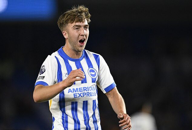 Jack Hinshelwood scored the winner for Brighton as they beat champions Liverpool 3-2