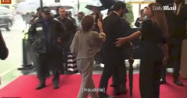 A furious guest who was refused entry into her luxury hotel ahead of the Met Gala has been identified as celebrity stylist Jessica Paster