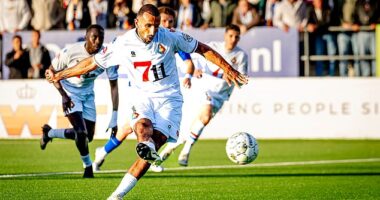 Telstar forward Youssef El Kachati scores from the penalty spot against Den Bosch