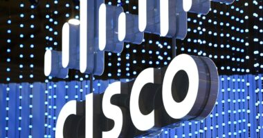 Cisco says it has a new chip that can make quantum computing useful more quickly