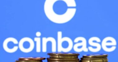 Coinbase expects lower subscription revenue. A lot more went wrong for the crypto exchange.