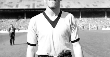 Wolves legend Colin Booth has sadly passed away at the age of 90, the club have announced