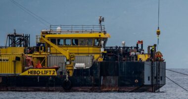 Company halts the recovery of superyacht the Bayesian off Sicily after a salvage diver's death