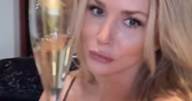 Courtney Stodden has mocked Chrissy Teigen for announcing she's no longer sober