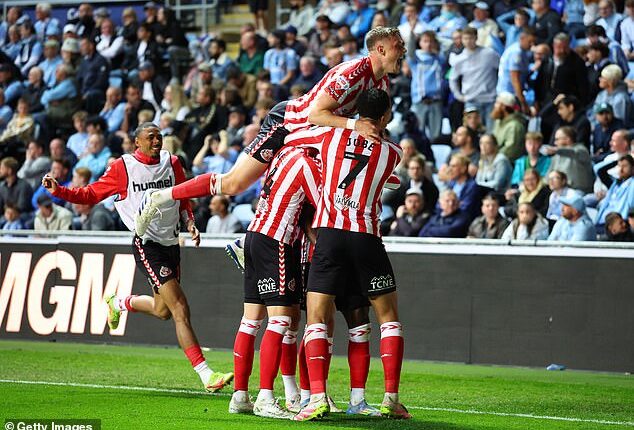 Sunderland won 2-1 at Coventry City in the first leg of their Championship play-off semi-final