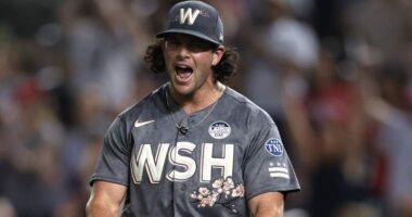 Cubs Urged to Target Versatile Veteran Relief Pitcher