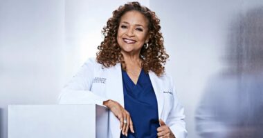 Debbie Allen Asks Ellen Pompeo to Return To Grey’s Anatomy