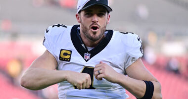 Celebrity Net Worth logo