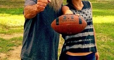 Duck Dynasty's Sadie Robertson Huff has revealed the empowering message her late grandfather Phil Robertson sent her prior to his death at 79 after a heartbreaking battle with Alzheimer's disease in his final months