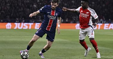 A former Arsenal scout has revealed why the club decided not to pursue a move for Khvicha Kvaratskhelia in 2022