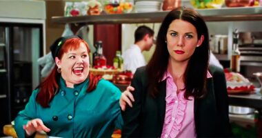 Gilmore Girls' Two Biggest Friendships Had So Much Potential, But The Show Failed Both Of Them