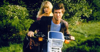 Hans Zimmer Scored This Underrated ‘90s Action-Comedy Starring Mel Gibson and Goldie Hawn