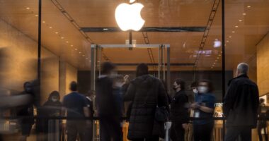 Here’s why Apple’s stock is getting dumped despite solid earnings results