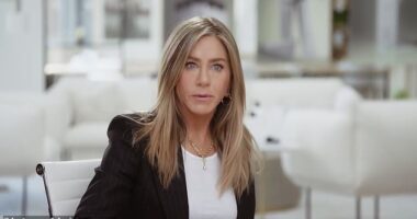 Jennifer Aniston showed that she could channel her comedic chops into her newest venture, in a hilarious new advert for her haircare range LolaVie