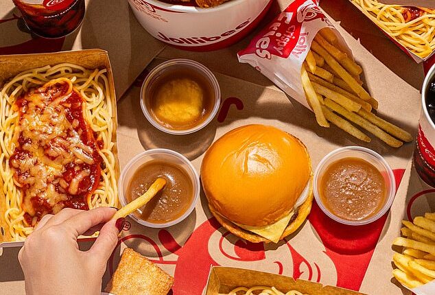 Fried chicken lovers can rejoice, with the news of a Filipino cult favourite fast-food giant finally set to launch in Australia
