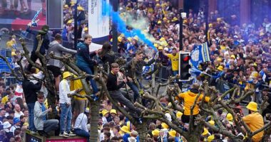 Leeds United fans shut down the city as they celebrated en masse their Championship title
