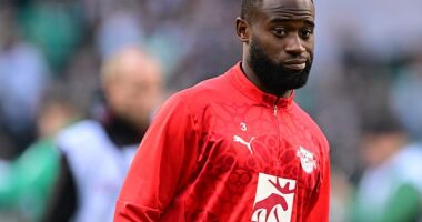 Liverpool have identified Lutsharel Geertruida as an alternative to Jeremie Frimpong
