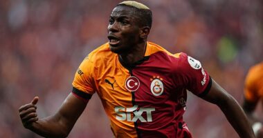 'Man United transfer chief flies to Italy for talks with Napoli' over mega striker swap deal involving Victor Osimhen and Rasmus Hojlund... but Red Devils are told to also stump up big fee