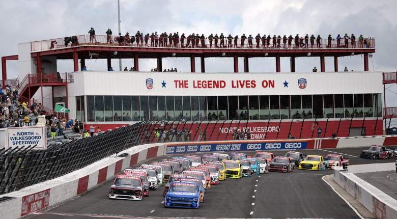 NASCAR Truck Series Window World 250 Preview: Favorite, Underdog, Top Storylines