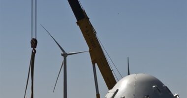 New Wind Farms and Old Wind Bags – HotAir