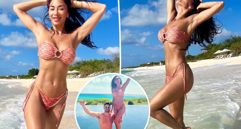 Nicole Scherzinger flaunts fit figure in strapless bikini