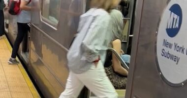 An Oscar-winning A-lister was nearly unrecognizable as she took public transportation in New York City on Sunday